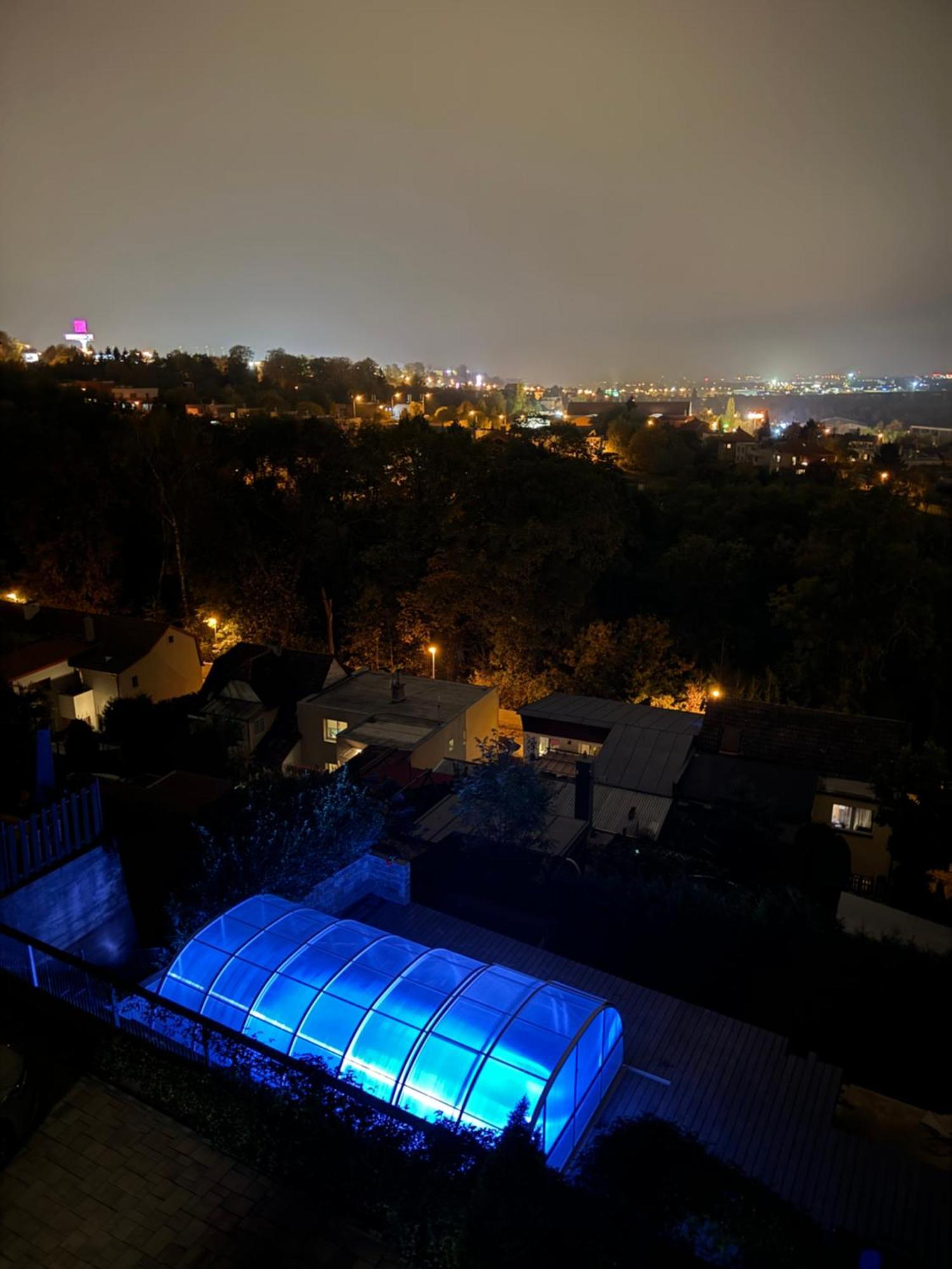 Airport Luxury Apartment & Spa Prag Exterior foto